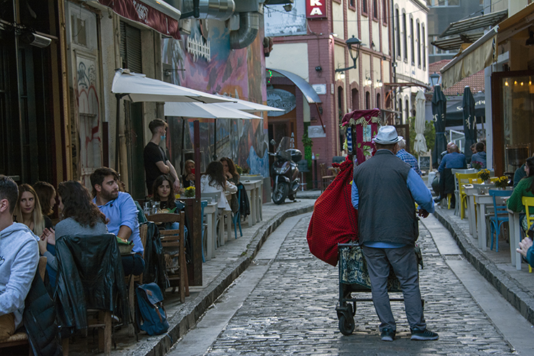 Street Vendor, Ta Ladadika, Thessaloniki, Central Macedonia, Greece, 2021