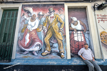 Man and Mural - Montevideo 2023